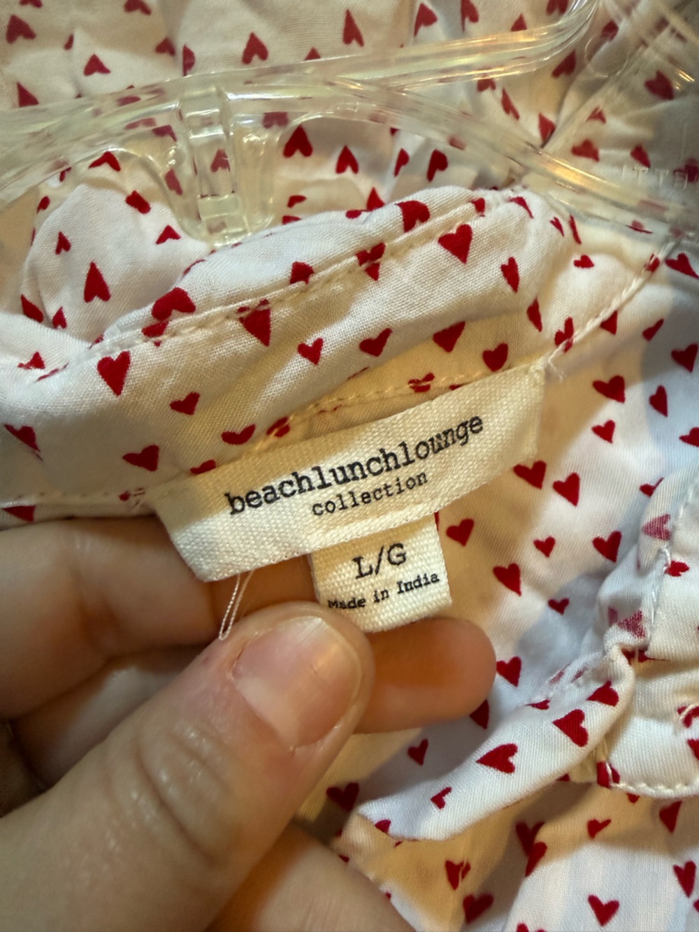 Beachlunchlounge White Button-Up Shirt with Red Heart Print size Large - Picture 5 of 5
